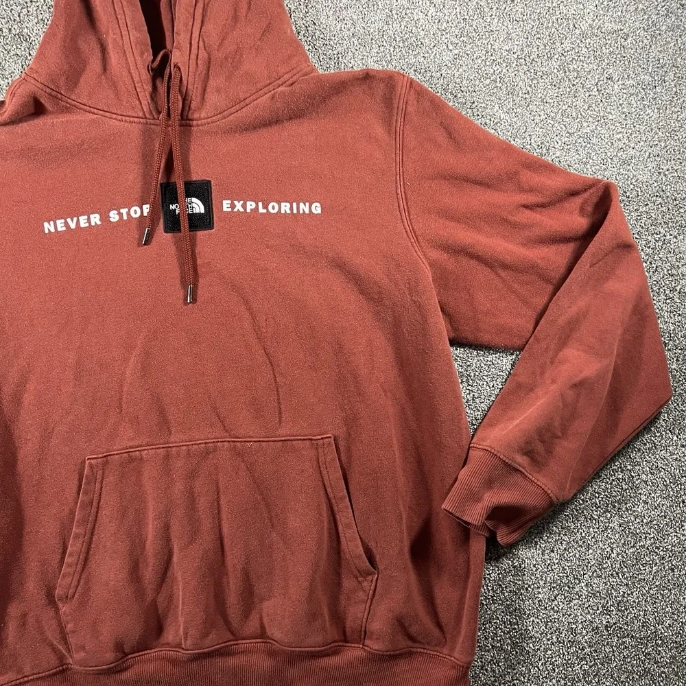 The North Face Mens Large Brown Pullover Hoodie Never Stop Exploring Sweatshirt